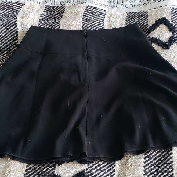 Loft ruffle black front skirt size 12 NWT - Picture 3 of 4